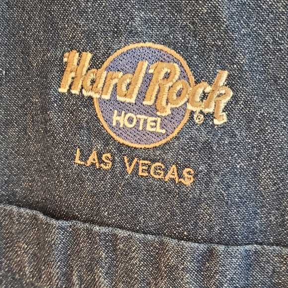 Vintage denim shirt. "Hard Rock Hotel Las Vegas" embroidery. - Picture 5 of 7
